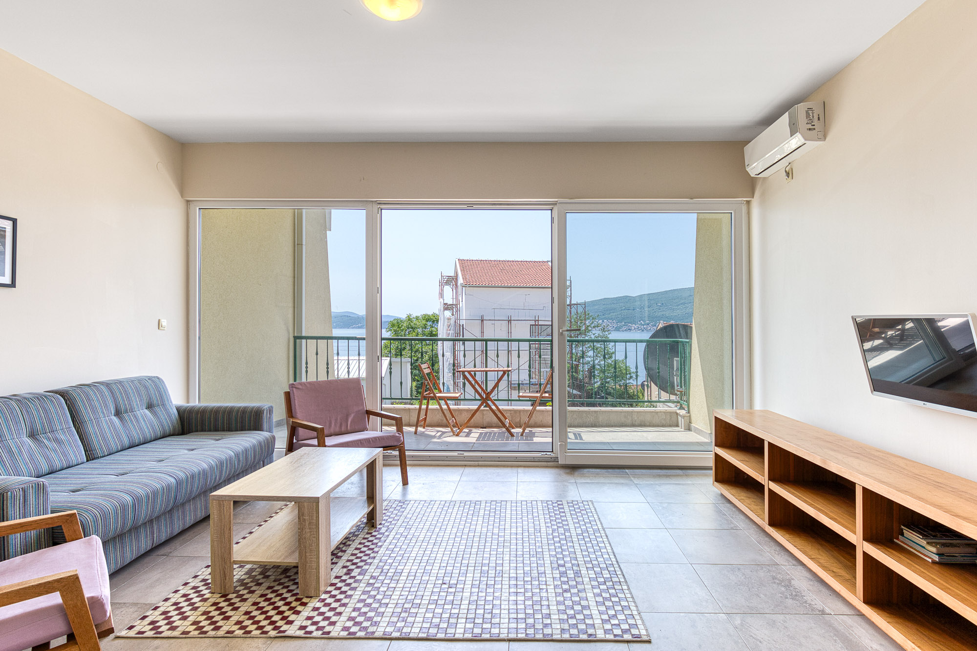 Image of Apartment - 2 Bedrooms - 1 Bathrooms for Sale in Herceg-Novi-Bijela-Montenegro, Image 2